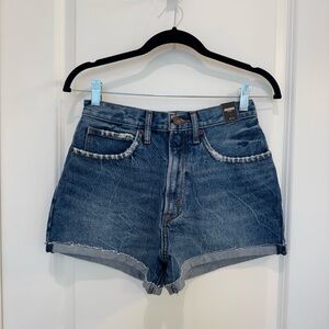 Abercrombie & Fitch NWT natural waist size 27 jeans denim shorts rolled hem